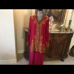 Hong Kong Designer”CO” silk red/gold top/pants ML